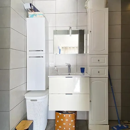 Lumineux Climatise Petit Jardin Et Parking Apartmán *