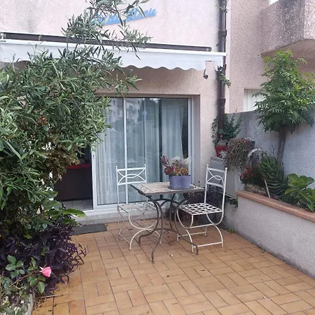 Clair, Climatise Avec Jardin Et Parking Apartment