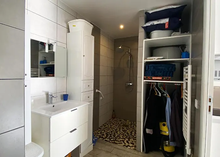 Appartement Clair, Climatise Avec Jardin Et Parking *